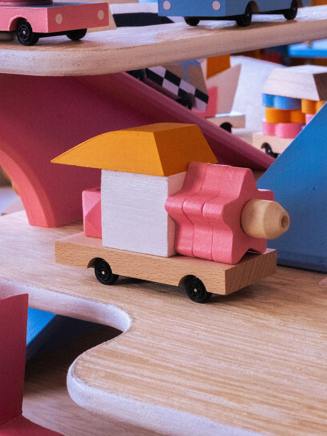 MaisonTangible_Portfolio_2026_CandyLabToys_11