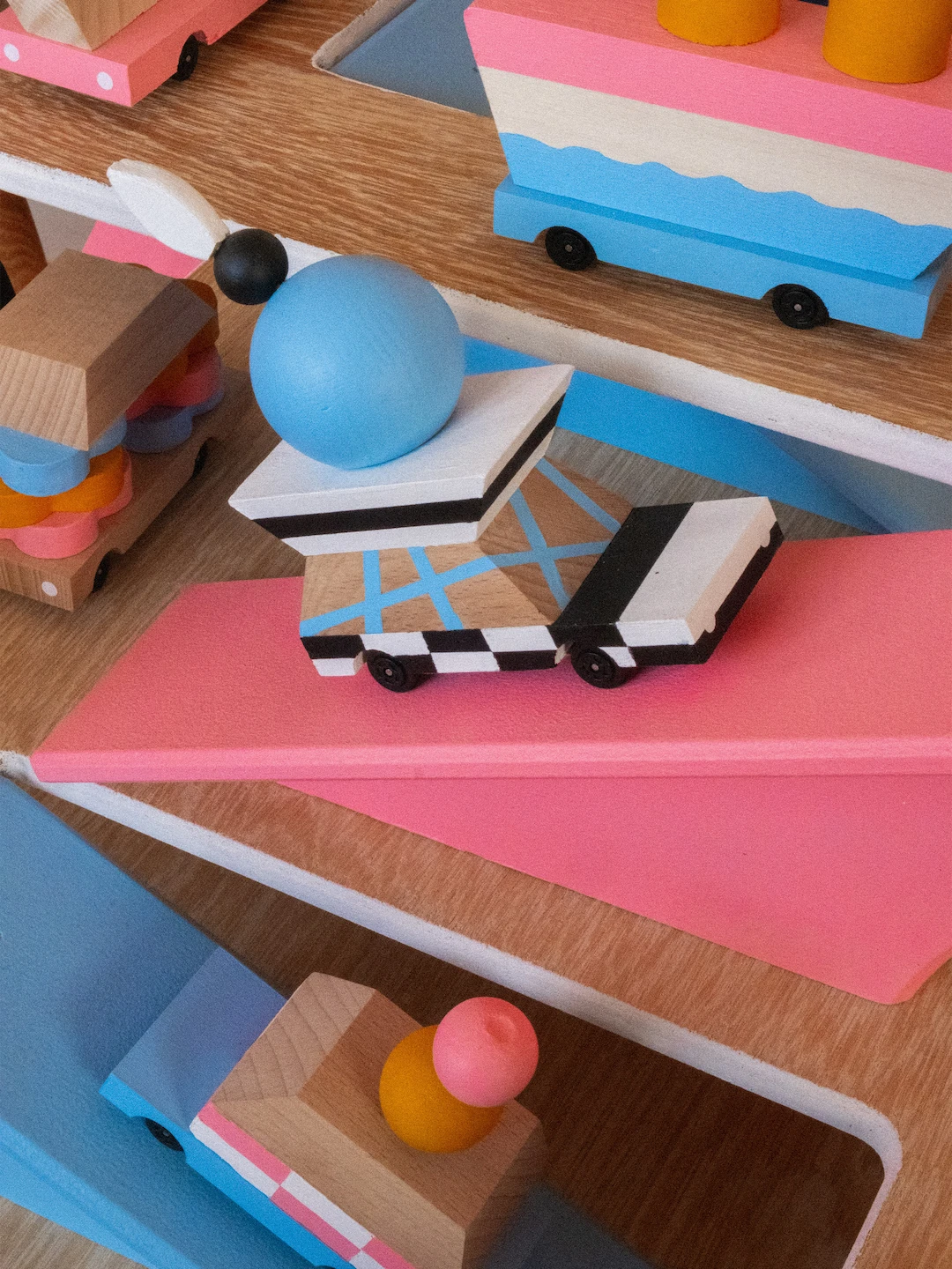 MaisonTangible_Portfolio_2026_CandyLabToys_16-1